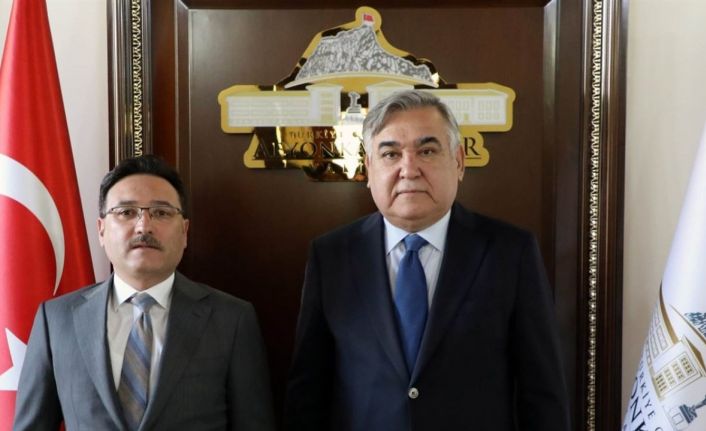 Vali Çiçek: “Türkiye ile Özbekistan arasında birlik ve berberlik herkese büyük fayda sağlayacak”