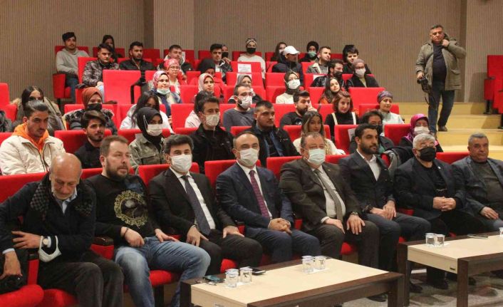 Vali Soytürk: "Oylum Höyük’te yapılan kazılarda 4500 yıllık zeytin çekirdeği bulduk"