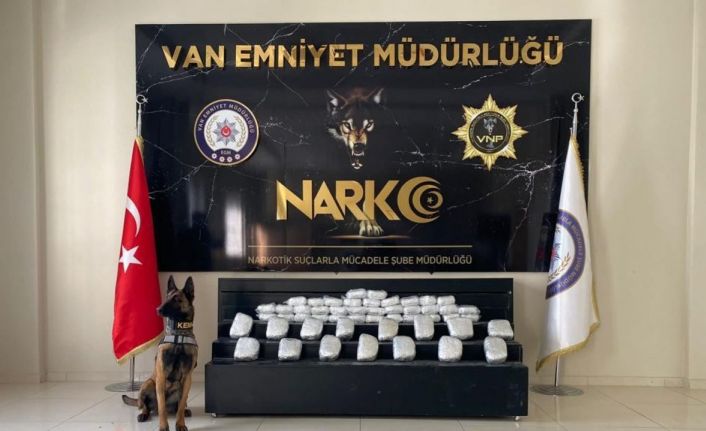 Van’da 87 kilo uyuşturucu ve 27 bin adet sentetik ecza ele geçirildi