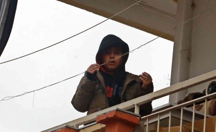 Yangında mahsur kaldığı balkonda gözyaşlarıyla dua eden küçük Deniz: “Bildiğim tüm duaları okudum”