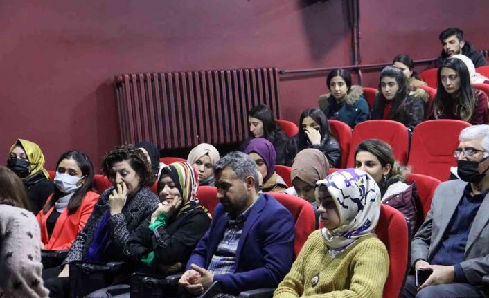 Yazar-Şair Engin, öğrencilerle buluştu