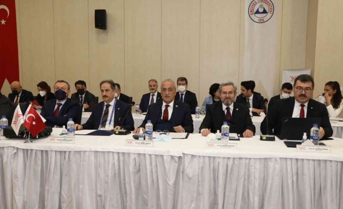 YÖK Başkanı Özvar: “Araştırma üniversiteleri destek programı için ilk adımlar atıldı”