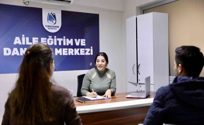 Yunusemre Aile Eğitimi ve Danışma Merkezi yüzlerce vatandaşa ulaşıyor