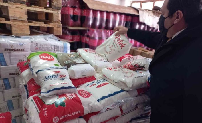 ‘5’er kiloluk toz şekerler marketlerden toplatılıp daha yüksek fiyatlardan satılıyor’