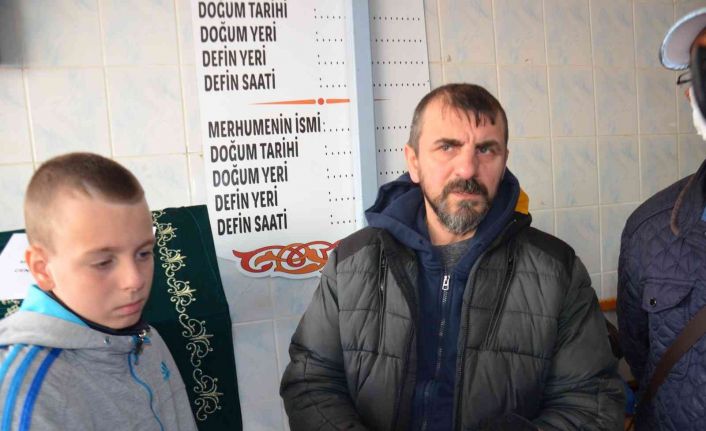 7 yaşındaki evlatlarını trafik kazası sonucu toprağa veren aile adalet istiyor