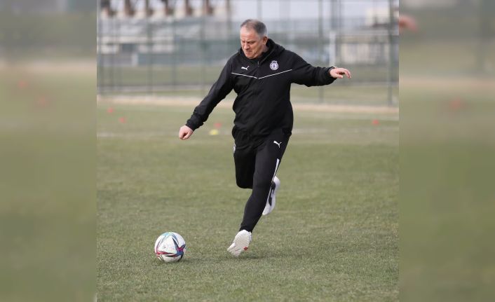 Afyonspor, 3 puanı alıp ‘plaf-off’ hattında kalmak istiyor