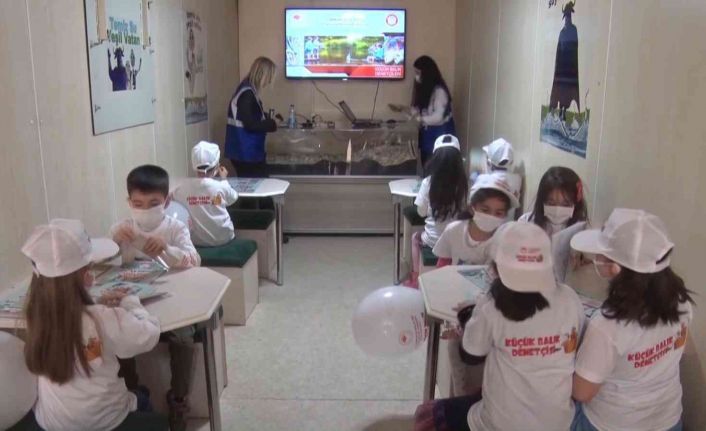 Ankara’da 300 küçük öğrenci hem eğlendi hem de balık denetçisi olarak eğitildi