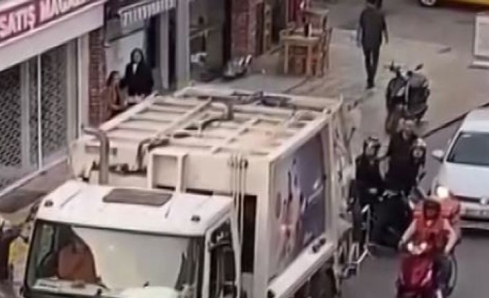 Antalya’da yol verme yüzünden çıkan kavgada tekme ve yumruklar havada uçtu