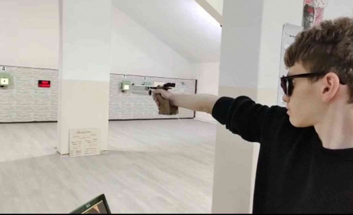 Atıcılık sporuyla ilgilenen Eskişehirli öğrenciler, Mersin’de şampiyon olmak istiyor