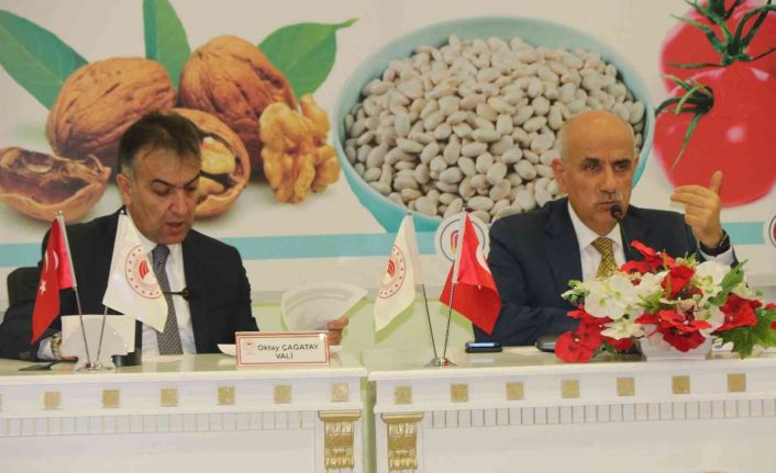 Bakan Kirişci: "Türkiye su zengini değil yıllık 574 milimetrelik ortalama yağışımız var. Suyu verimli kullanmak zorundayız"