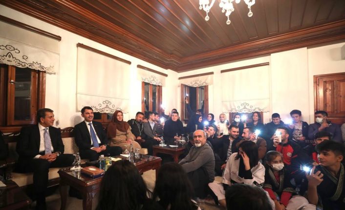 Bakan Kurum: "Okullarda iklim değişikliğini daha çok öğreteceğiz, müfredatımızda daha çok derste yer alacak"