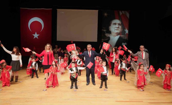Başkan Alim Işık: "Bağımsızlığın ne demek olduğunu en iyi Türk milleti bilir"