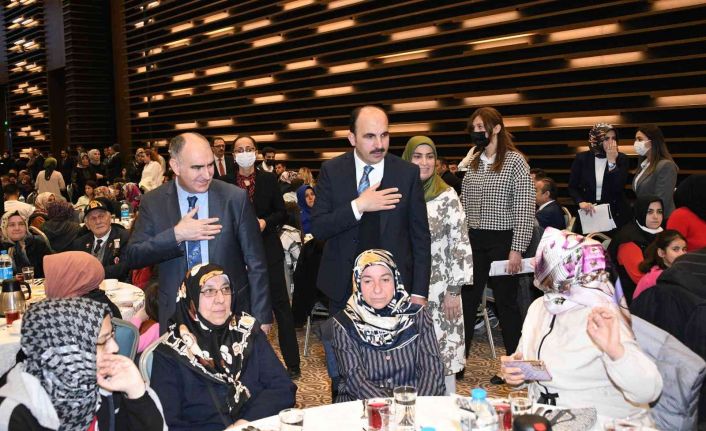 Başkan Altay: “Şehitlerimizin ruhunu şad edecek, gazilerimizi yalnız bırakmayacağız”