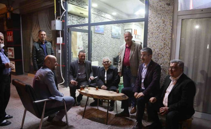 Başkan Büyükkılıç, eşi ile birlikte şehit ve gazi yakınlarıyla bir araya geldi