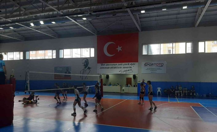 Bozüyük Belediyesi Eğitim Spor Yıldız Kız Voleybol Takımı Türkiye yarı finallerine yükseldi