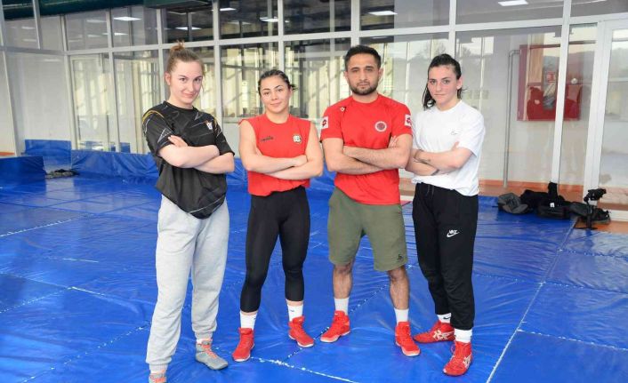 Bozüyük Belediyesi Eğitim ve Spor Kulübü kadın güreşçileri şampiyonalara hazırlanıyor