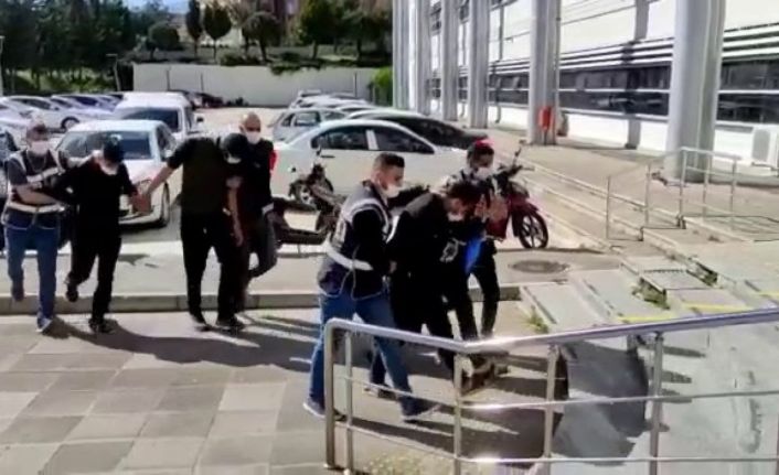 Depodan 1 milyon lira değerinde su tesisatı çalan 4 kişi tutuklandı