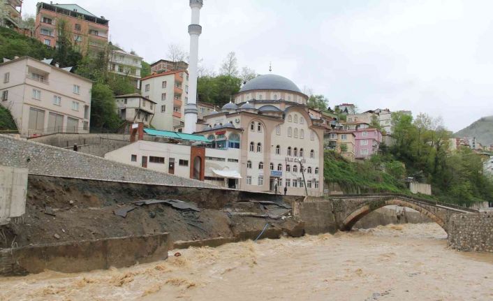 Dereli Belediye Başkanı Şenlikoğlu: “Alınan tedbirler afeti önledi”