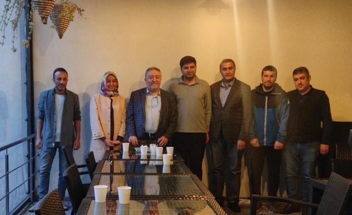 Eğitimci ve öğrenciler Bükreş Milli Eğitim Ateşesi Özkan ile bir araya geldi