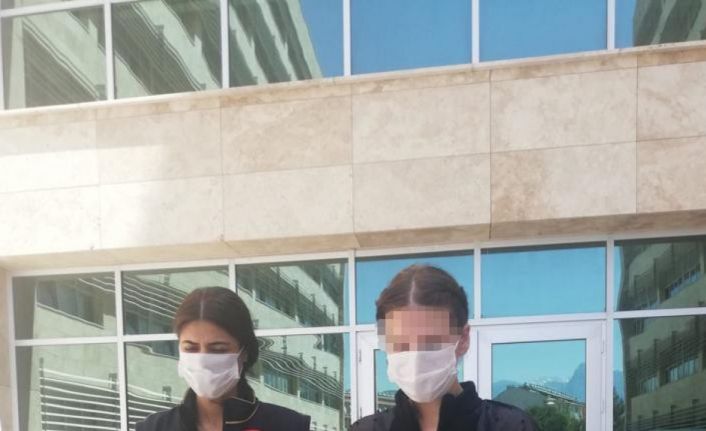 Halı sahanın gün ısılarını kendi malıymış gibi internetten 70 bin TL’ye sattı