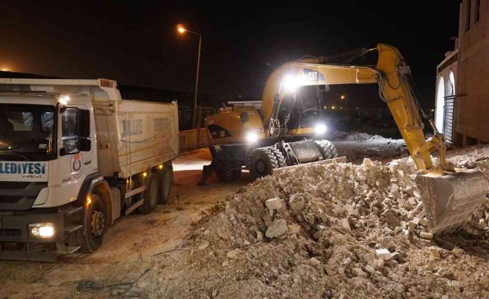 Haliliye’de gece mesaisi