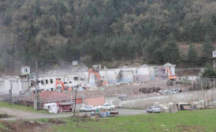 İnebolu M Tipi Kapalı Ceza İnfaz Kurumu yıkılıyor