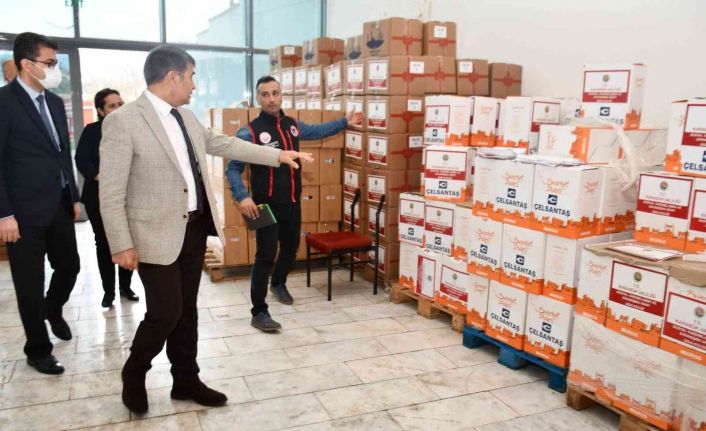 Karabük’te ihtiyaç sahibi aileler için 3 bin 144 gıda kolisi yardımı yapıldı