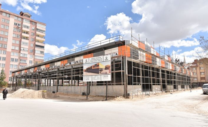 Karatay’da GES projeli kapalı pazar marketlerin yapımında sona gelindi