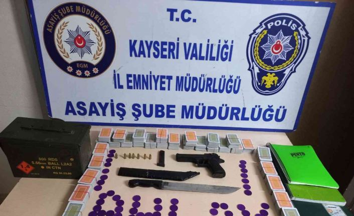 Kayseri’de kumar oynayan 23 kişiye 41 bin 837 TL para cezası