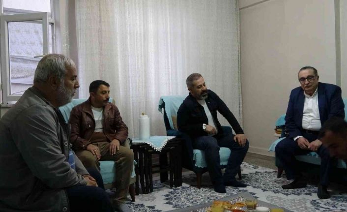 Keldani Kilisesi Vakfı Başkanı DİKO Başkanıyla iftarda ihtiyaç sahibi aile ile bir araya geldi