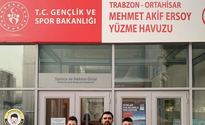 Körfezli yüzücüler Trabzon’dan madalyalarla döndü