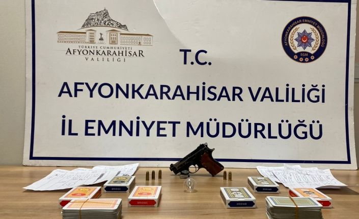 Kumar oynayan 8 kişiye 12 bin 733 TL para cezası kesildi