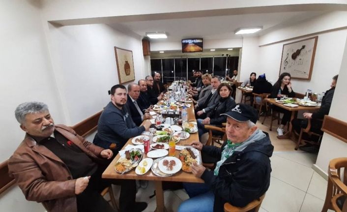 Manisa’da CHP basın mensuplarıyla buluştu