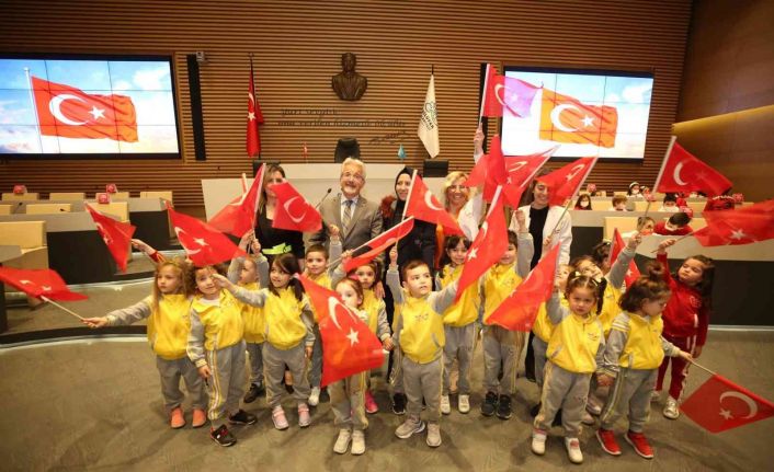 Mecliste bayram coşkusu