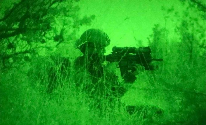 MSB: "Mehmetçiğin nefesi teröristlerin ensesinde; terör yuvalarının kilitleri tek tek parçalanıyor"