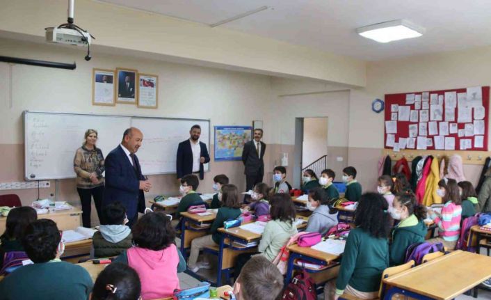 Müdür Başyiğit’in okul ziyaretleri