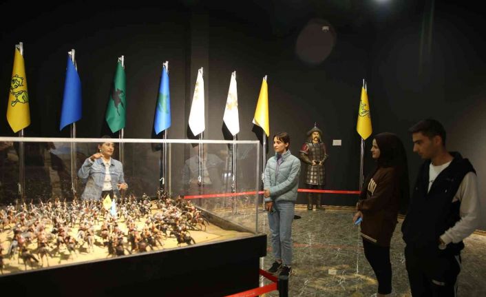 Muş’ta 110 bin öğrenci “Malazgirt Panoramik Müzesi” ile tarihi yolculuğa çıkarılacak