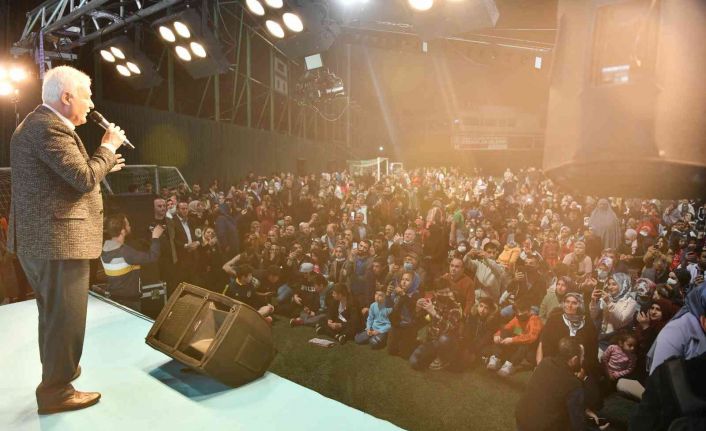 Nihat Hatipoğlu, Çayırova’da Ramazan etkinliğine konuk oldu