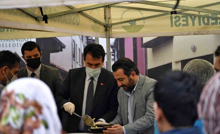 Osmangazi’de gönül sofraları kuruluyor