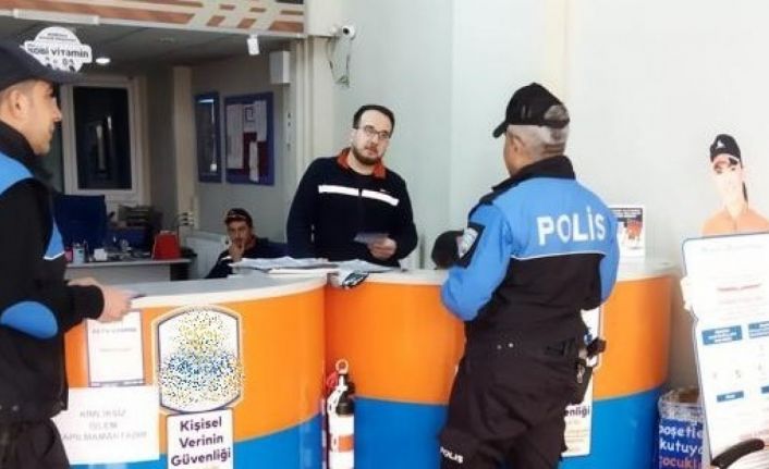 Polisten şüpheli paket ve sahte para uyarısı