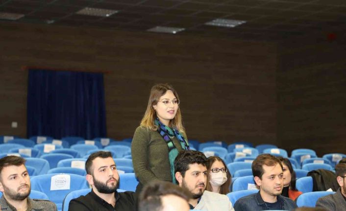 Rektör Aktekin, üniversitede görevlerine yeni başlayan öğretim elemanlarıyla bir araya geldi
