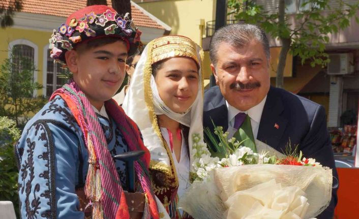 Sağlık Bakanı Koca: “İki buçuk senedir çok zorlu mücadele verdik”