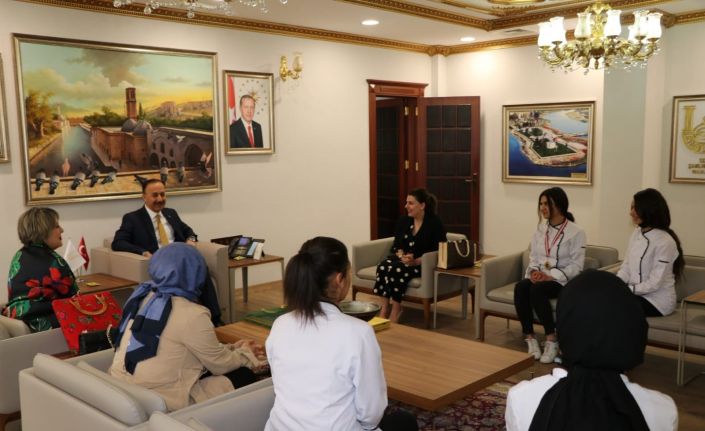 Şanlıurfalı öğrenciler yemek yarışmasında Türkiye şampiyonu oldu