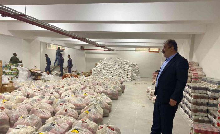 Şenoba Belde Belediye Başkanı Alihan Babat’tan Şırnak’ın her yerine erzak desteği