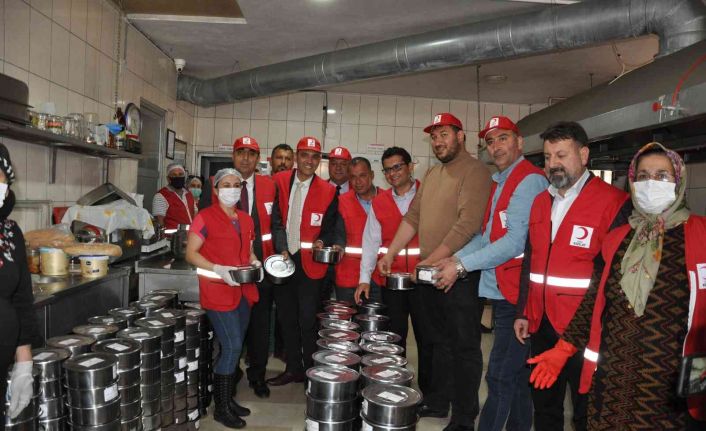 Silifke’de 2 bin aileye sıcak yemek