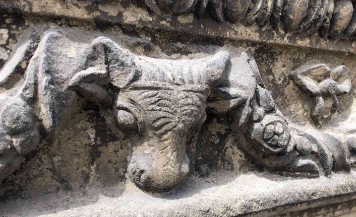 Sinop Kalesi’nin surlarında 2 bin 500 yıllık kırlent ortaya çıktı