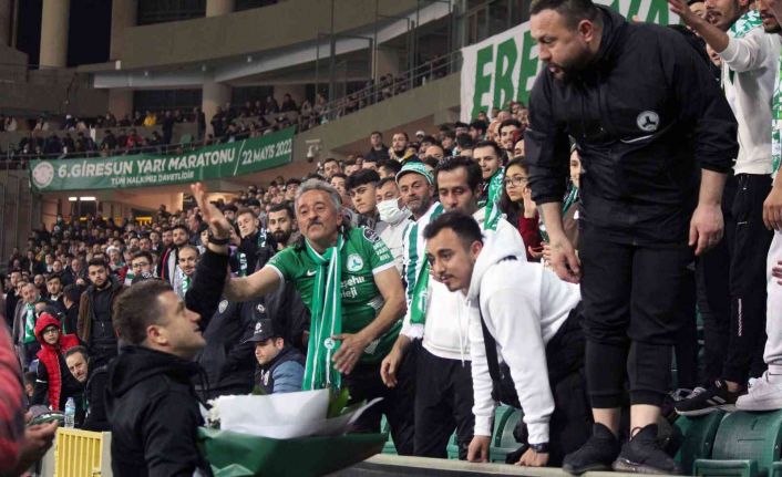 Spor Toto Süper Lig: GZT Giresunspor: 0 - Beşiktaş: 0 (İlk yarı)