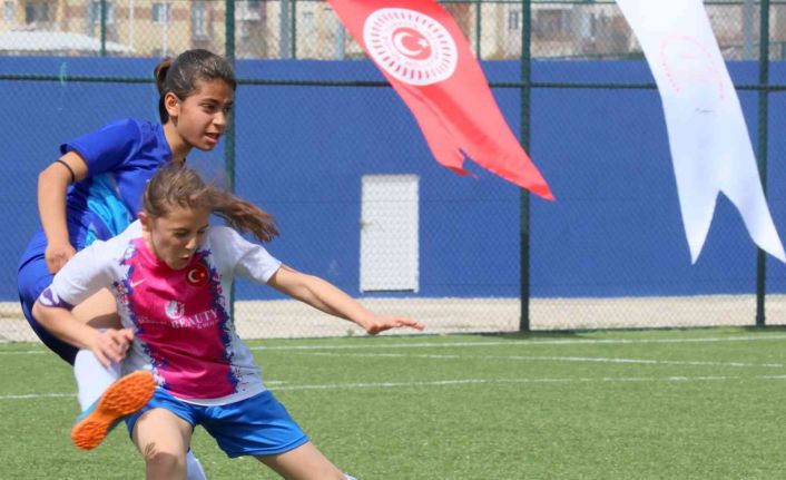 "TBMM 23 Nisan Futbol Turnuvası" Mahallede Maç Var Yarı Final müsabakaları tamamlandı