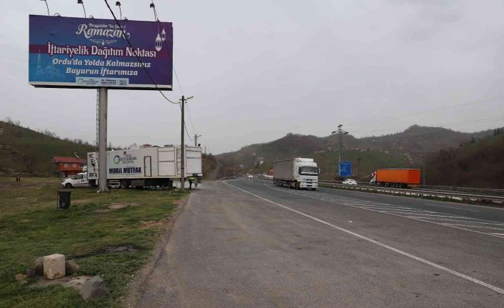 Tır şoförleri iftar saatini Ordu’ya göre ayarlıyor