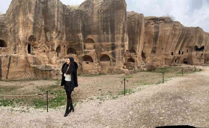 Turizm elçisi Korzay, doğunun Efes’i olarak anılan Dara Antik kenti tanıttı